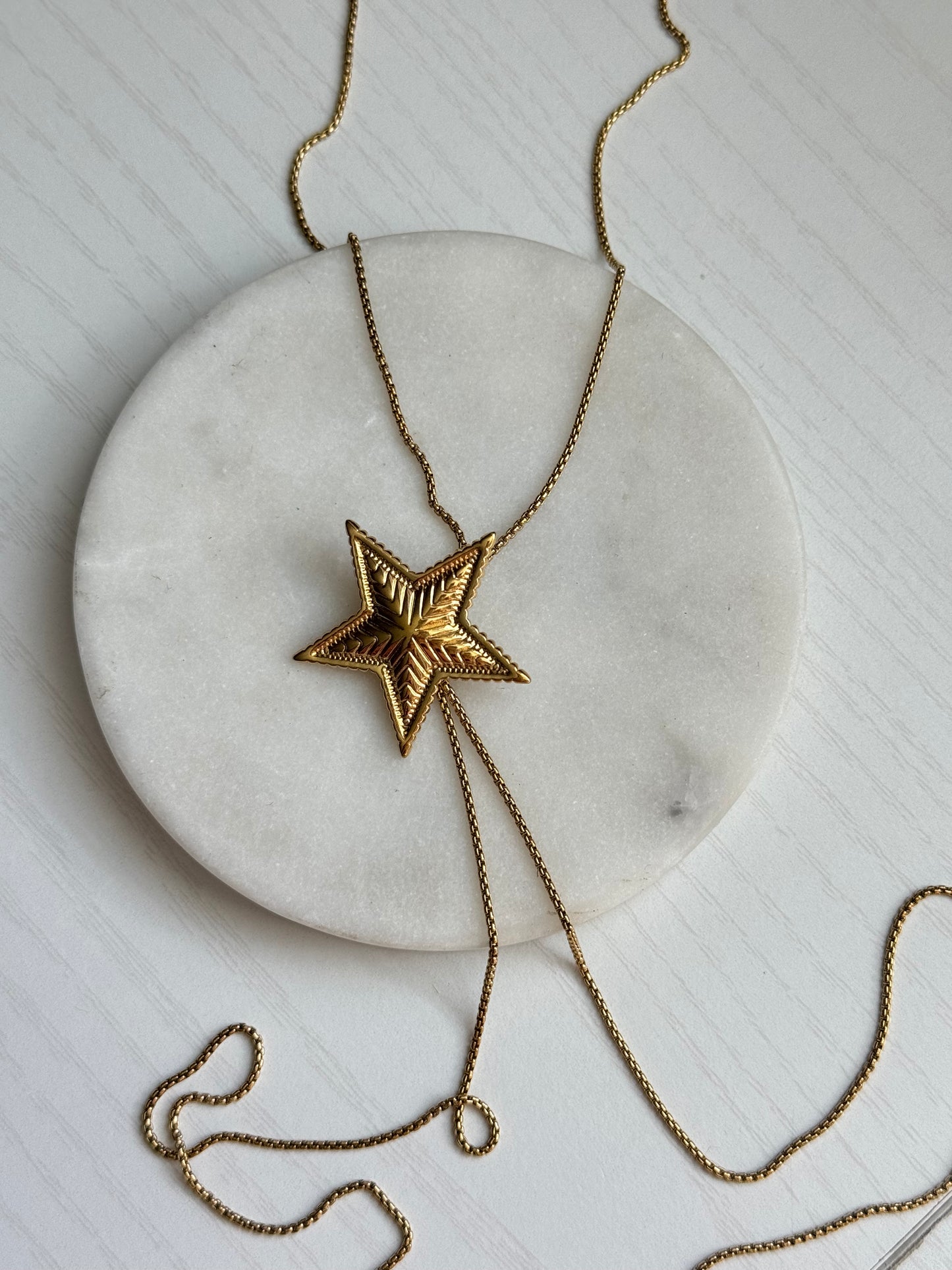 Star Pendant Tie Necklace – Adjustable Celestial Jewelry for Women