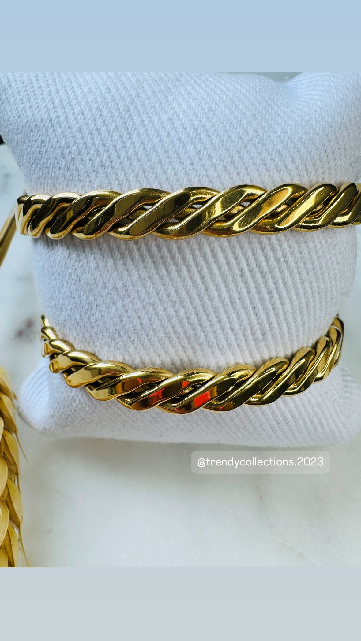 Valentino Bangle