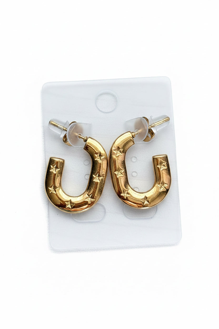 Stella Huggie-Style hoops