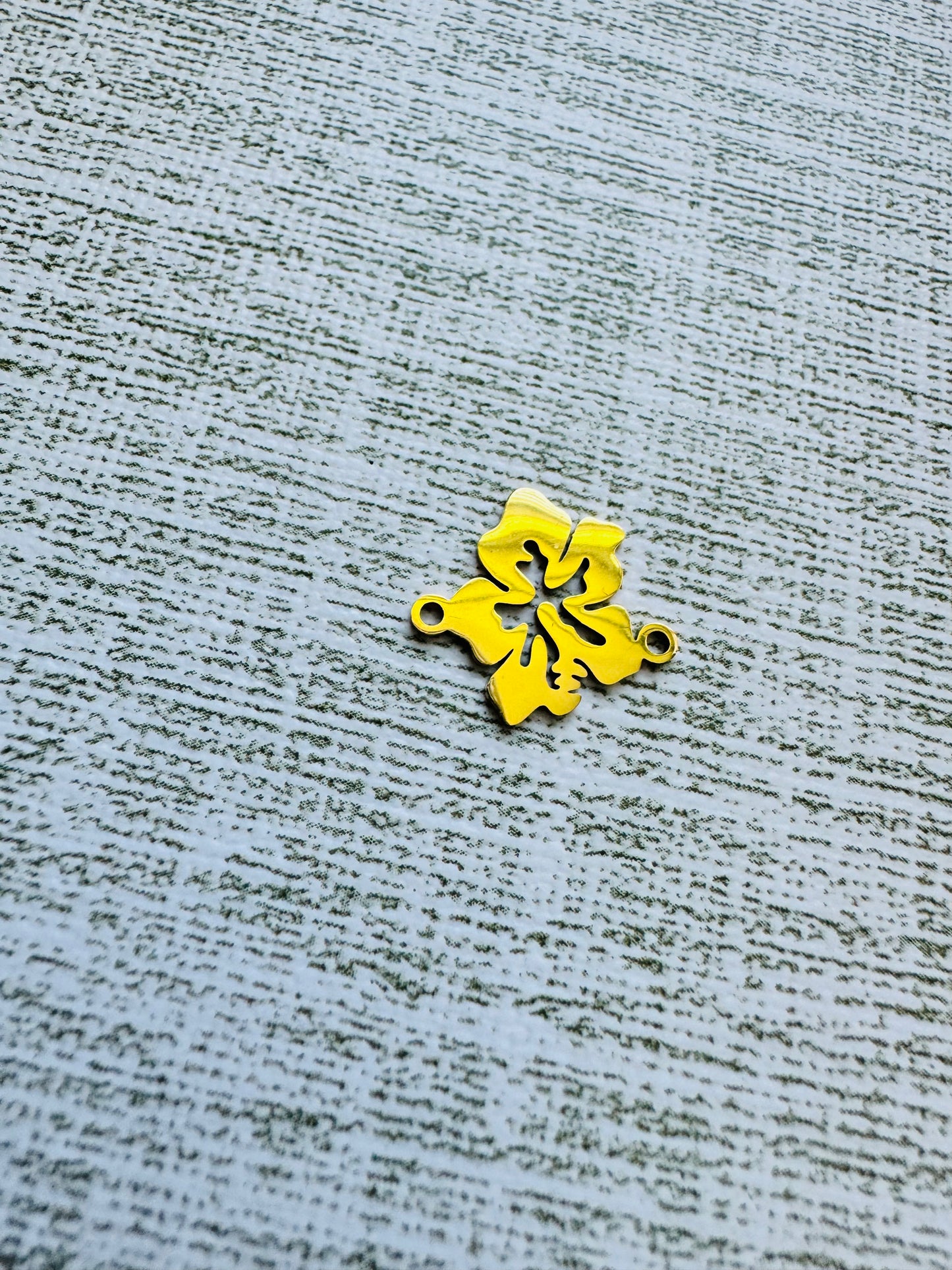 Amapola Charm
