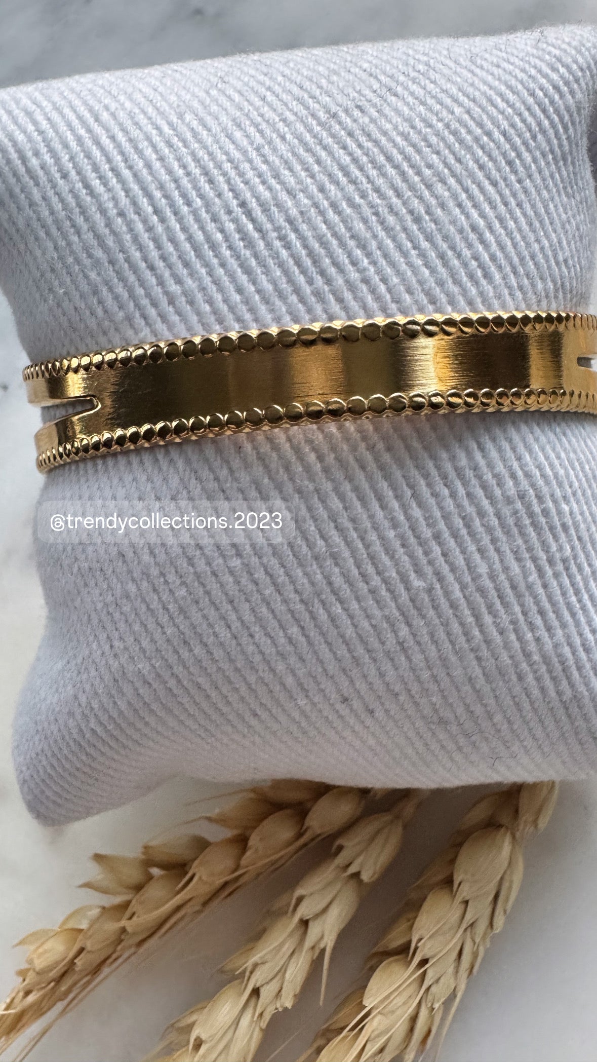 Sofia bangle
