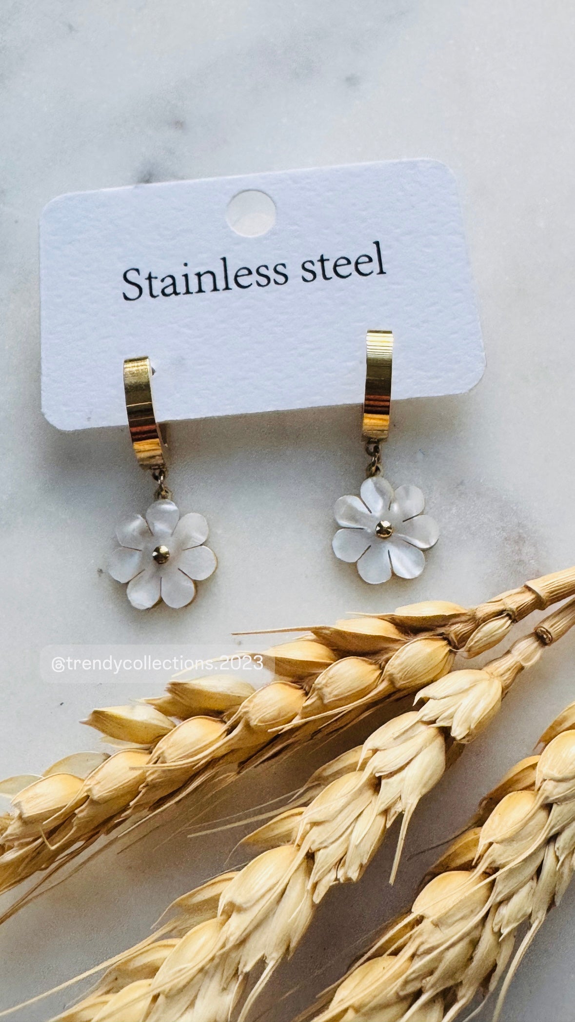 Sweet Daisy Earrings