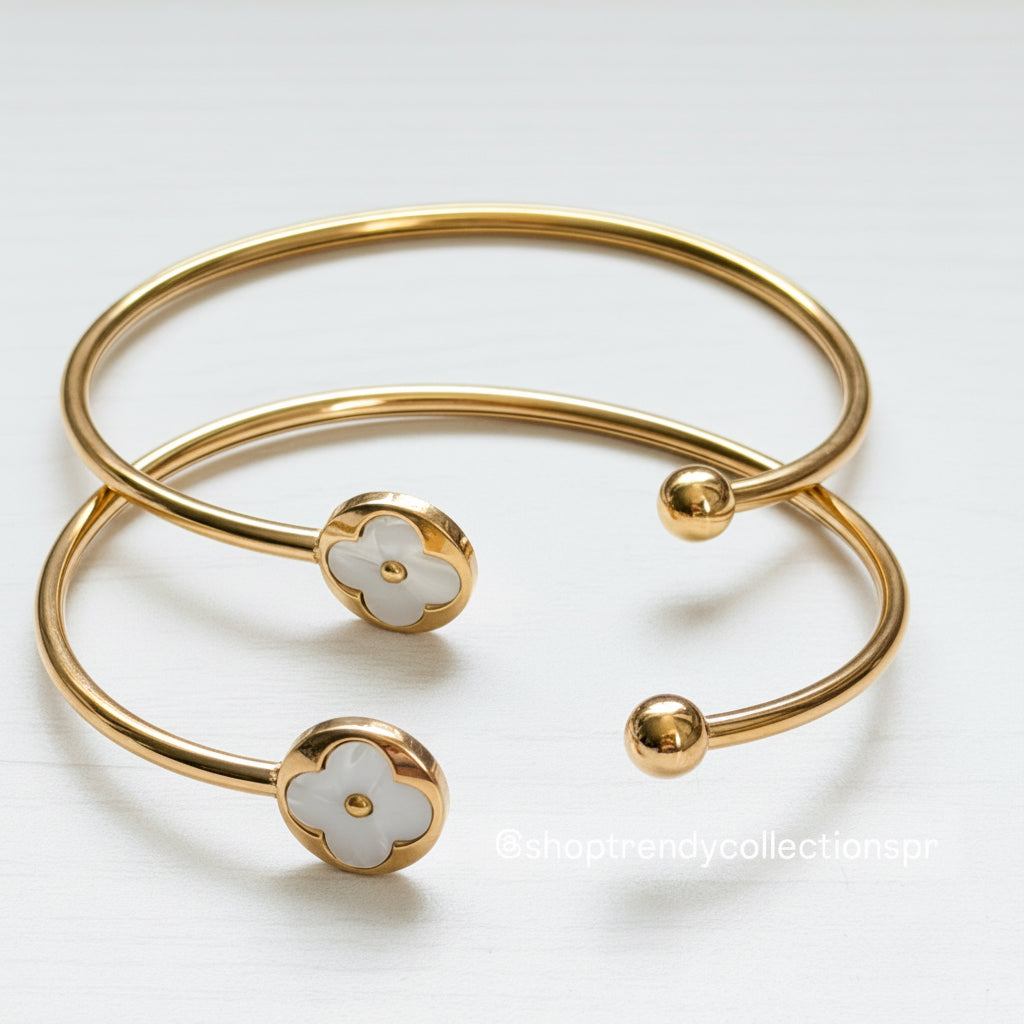 Alessia Clover Bangle