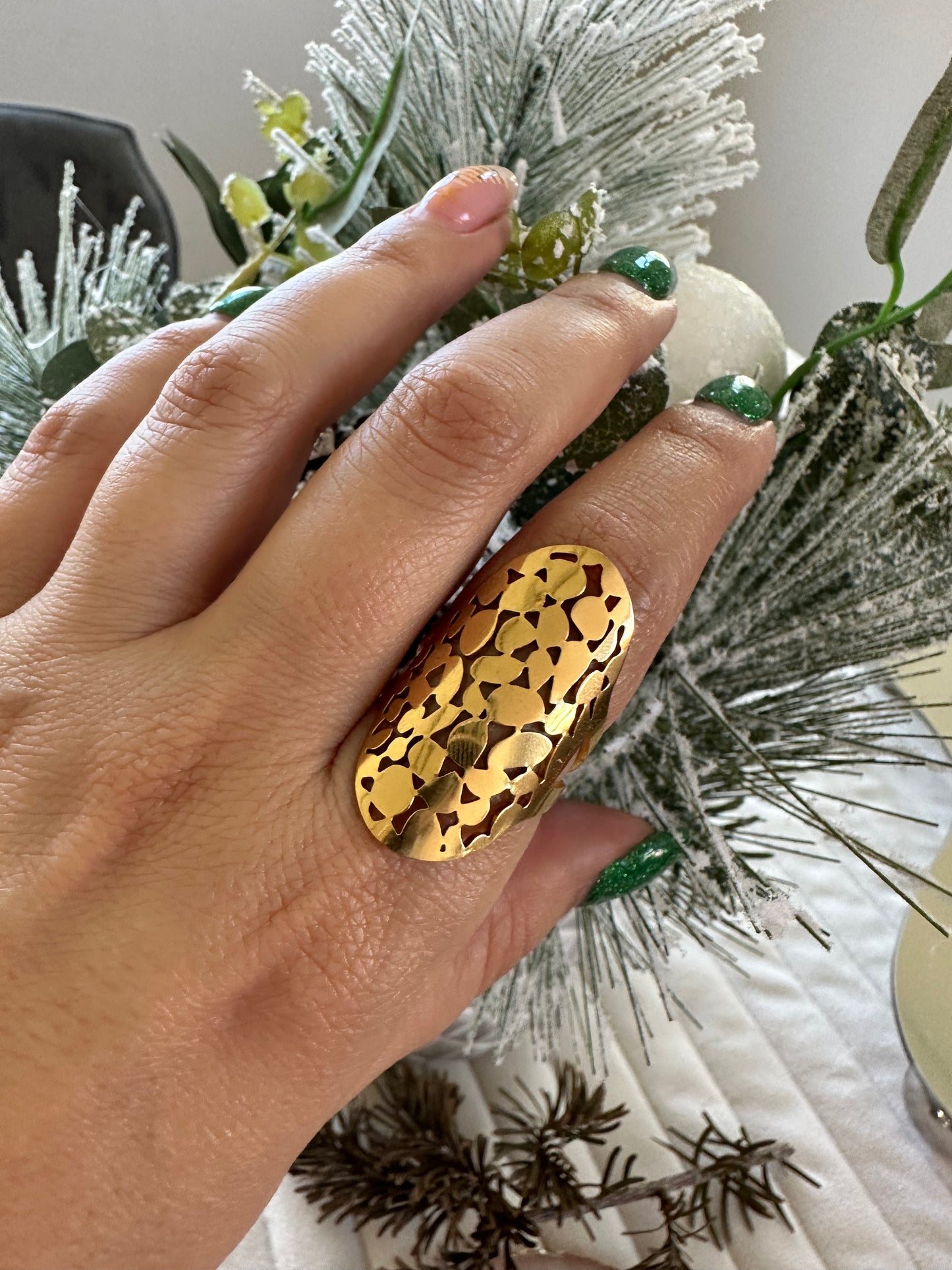 Hive ring