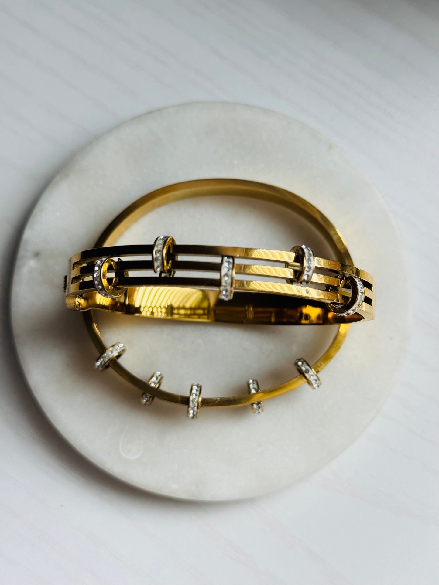 Sparkle Bangle – Bold Crystal Stainless Steel Bracelet