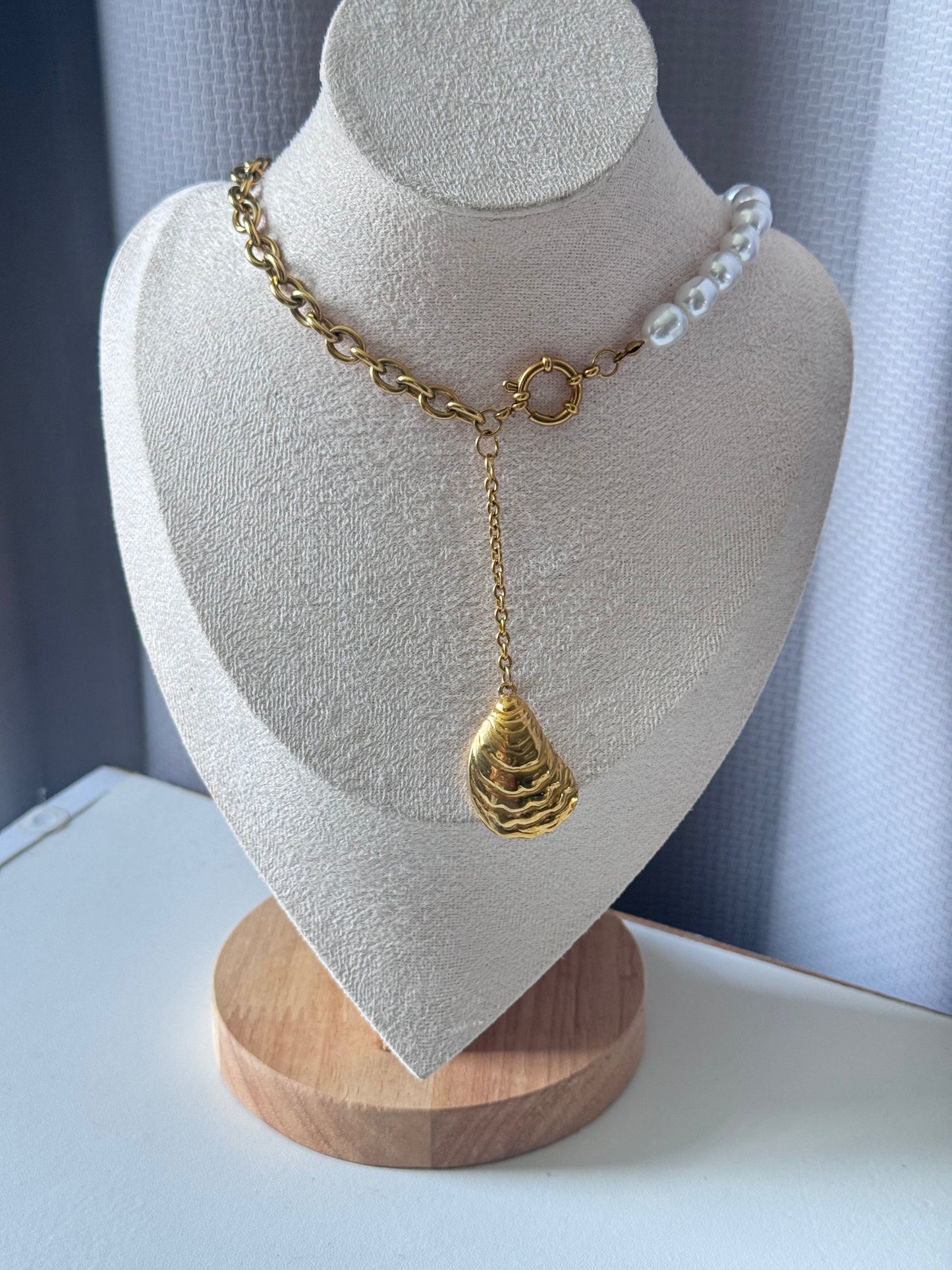 Marea Necklace – Pearl & Chain Statement Lariat