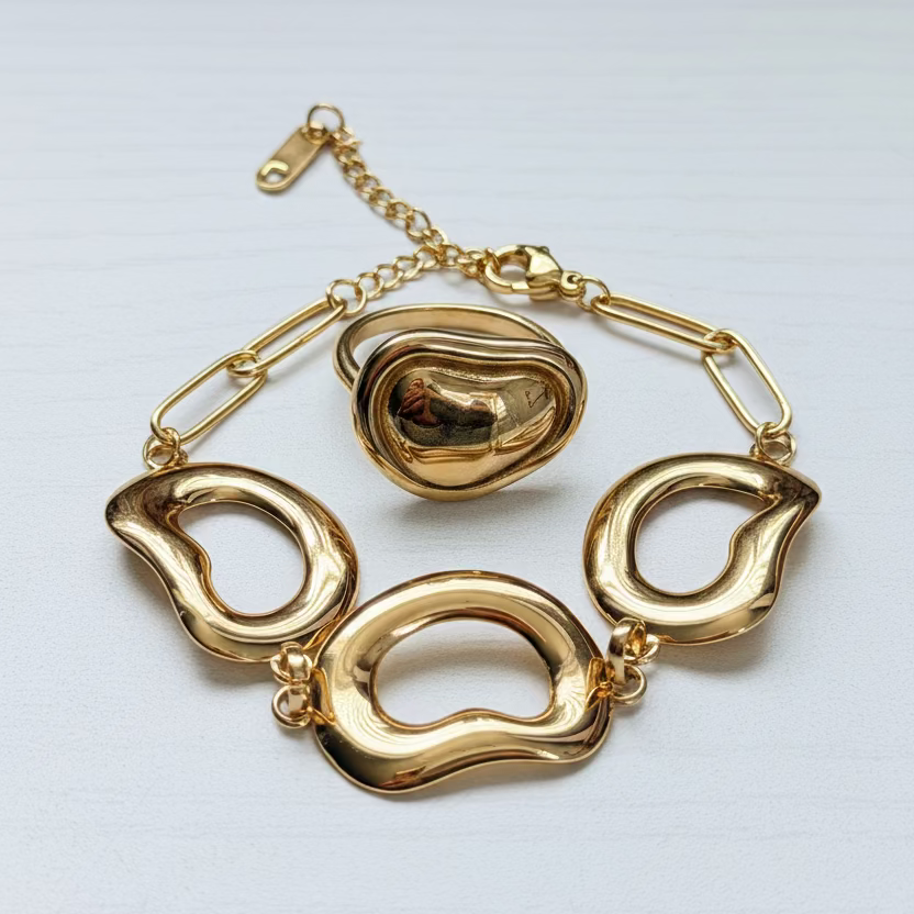 Valentina Ring | Gold-Plated Stainless Steel Paper Clip Bracelet