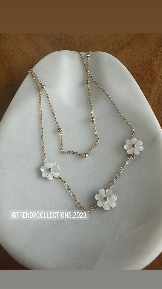 Sweet Daisy Necklace